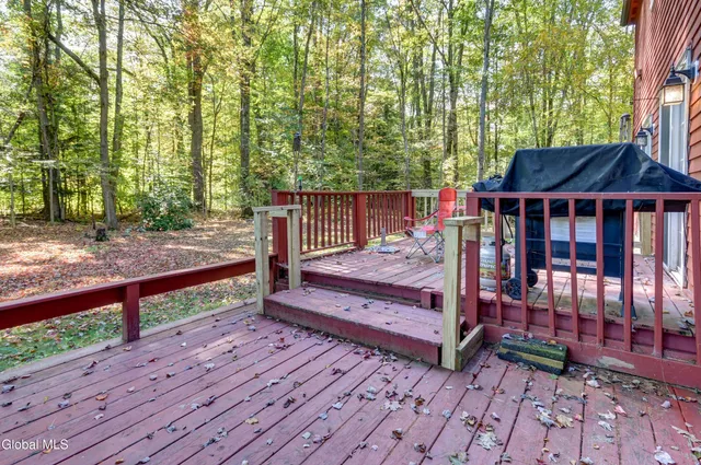 $342,000 | 103 Cedar Lane, Broadalbin, NY 12025