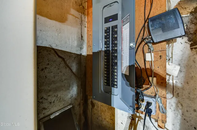 $342,000 | 103 Cedar Lane, Broadalbin, NY 12025