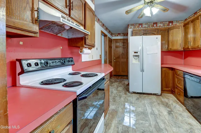 $342,000 | 103 Cedar Lane, Broadalbin, NY 12025