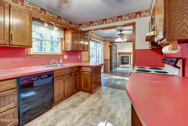 $342,000 | 103 Cedar Lane, Broadalbin, NY 12025