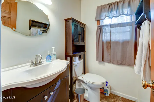 $342,000 | 103 Cedar Lane, Broadalbin, NY 12025