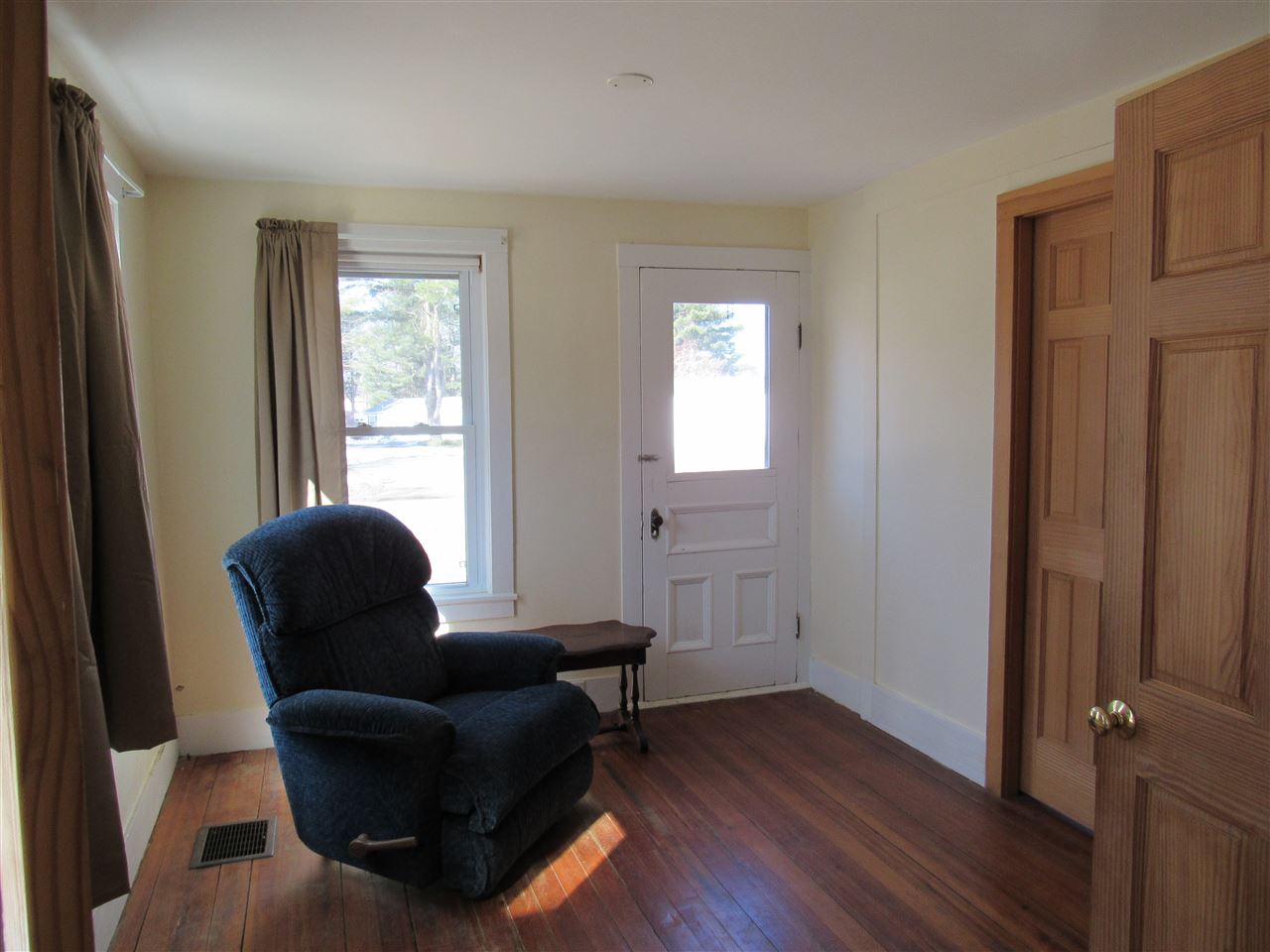 117 South Parrish Road Winchester, NH 03470 - Photo 8 of 26