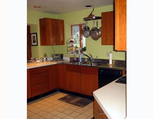 5846 Darlington Road Pittsburgh, PA 15217 - Photo 4 of 8 Kitchen. Updated kitchen has many great built-ins
