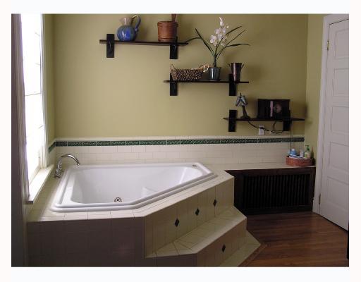 5846 Darlington Road Pittsburgh, PA 15217 - Photo 7 of 8 Master Bath/Spa. Master suite is comprised of a large bedroom w/ an original fireplace, and an attached bath w/ a separate shower, a jetted whirlpool spa tub facing a 2nd original fireplace, and a large walk-in closet.