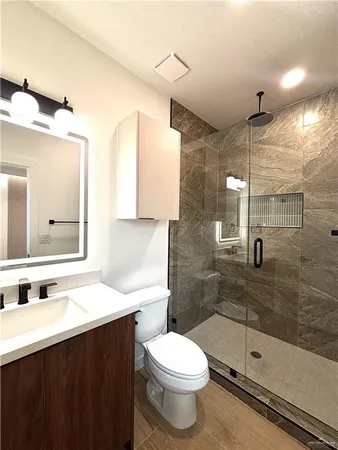 $1,400 | 4 Estevan Street, Mission, TX 78573