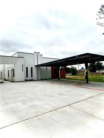 $1,400 | 4 Estevan Street, Mission, TX 78573