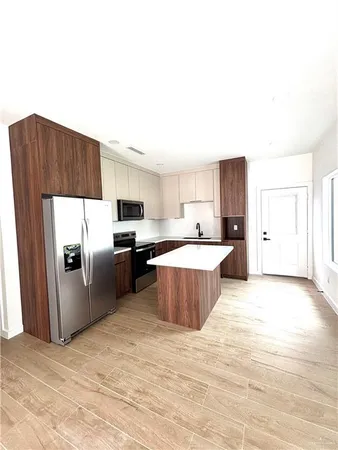 $1,400 | 4 Estevan Street, Mission, TX 78573