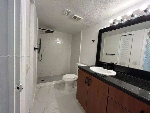$2,000 | 12980 Vista Isles Drive, Unit 315, Sunrise, FL 33325