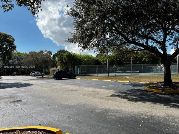 $2,000 | 12980 Vista Isles Drive, Unit 315, Sunrise, FL 33325