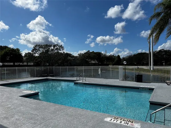 $2,000 | 12980 Vista Isles Drive, Unit 315, Sunrise, FL 33325