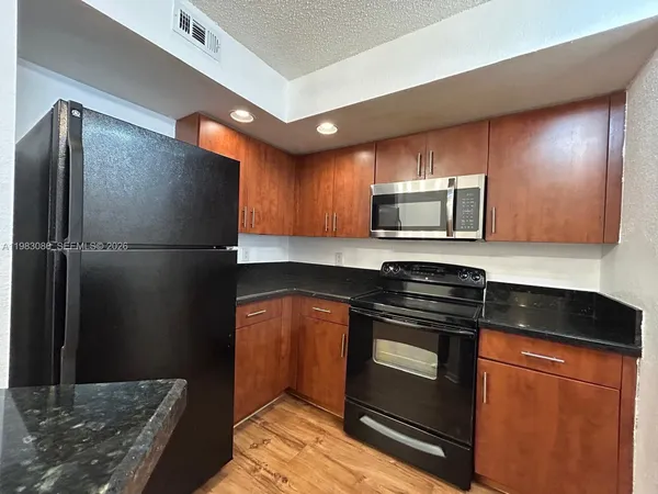 $2,000 | 12980 Vista Isles Drive, Unit 315, Sunrise, FL 33325