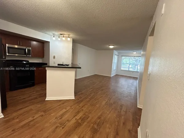 $2,000 | 12980 Vista Isles Drive, Unit 315, Sunrise, FL 33325