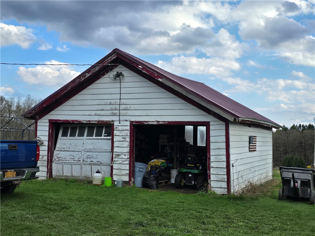 360 Maroney Road German, NY 13801 - Photo 4 of 50