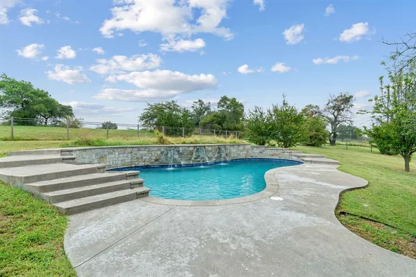 $794,900 | 217 Naibara Trail, Weatherford, TX 76088