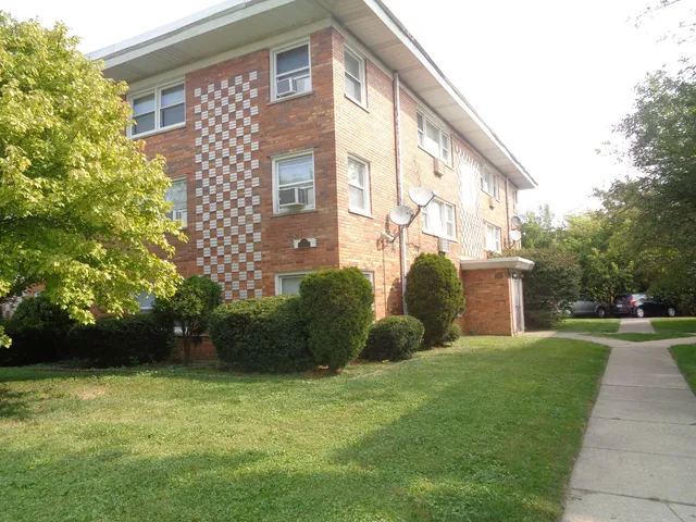 $1,550 | 10911 South Lloyd Drive, Unit 1, Worth, IL 60482