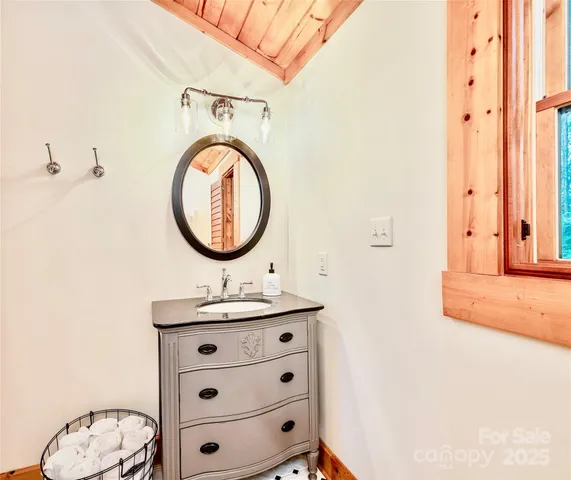 $749,500 | 242 Morninglow Drive, Winnsboro, SC 29180