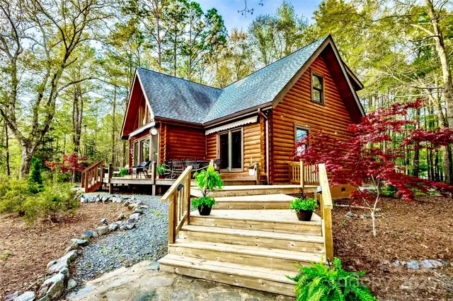 $749,500 | 242 Morninglow Drive, Winnsboro, SC 29180