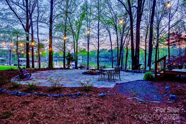 $749,500 | 242 Morninglow Drive, Winnsboro, SC 29180
