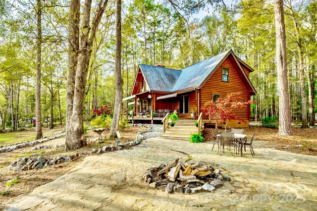 $749,500 | 242 Morninglow Drive, Winnsboro, SC 29180