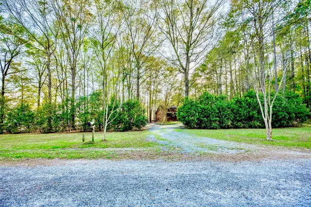 $749,500 | 242 Morninglow Drive, Winnsboro, SC 29180