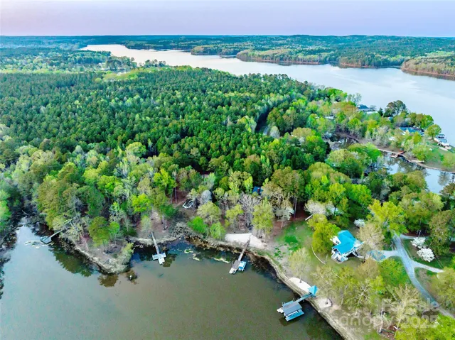 $749,500 | 242 Morninglow Drive, Winnsboro, SC 29180