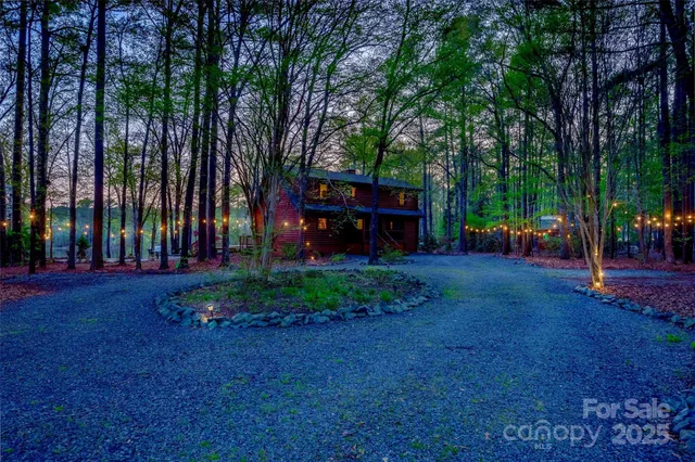 $749,500 | 242 Morninglow Drive, Winnsboro, SC 29180