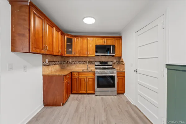 $635,000 | 181 South Alleghany Avenue, Lindenhurst, NY 11757