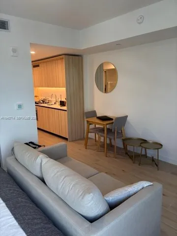 $580,000 | 225 North Miami Avenue, Unit 3308, Miami, FL 33128