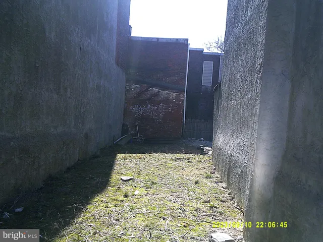 $125,000 | 5924 Market Street, Philadelphia, PA 19139