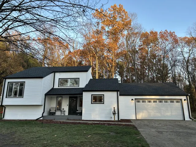 $340,000 | 70631 Sunrise Drive, Edwardsburg, MI 49112