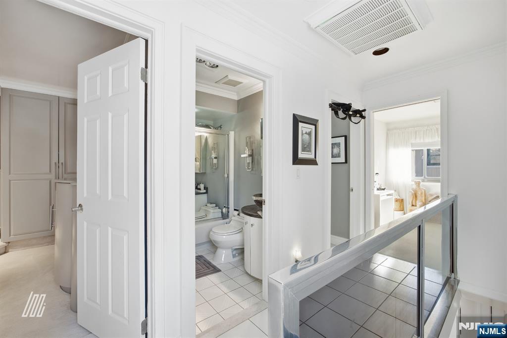 1511 John Street Fort Lee, NJ 07024 - Photo 13 of 25