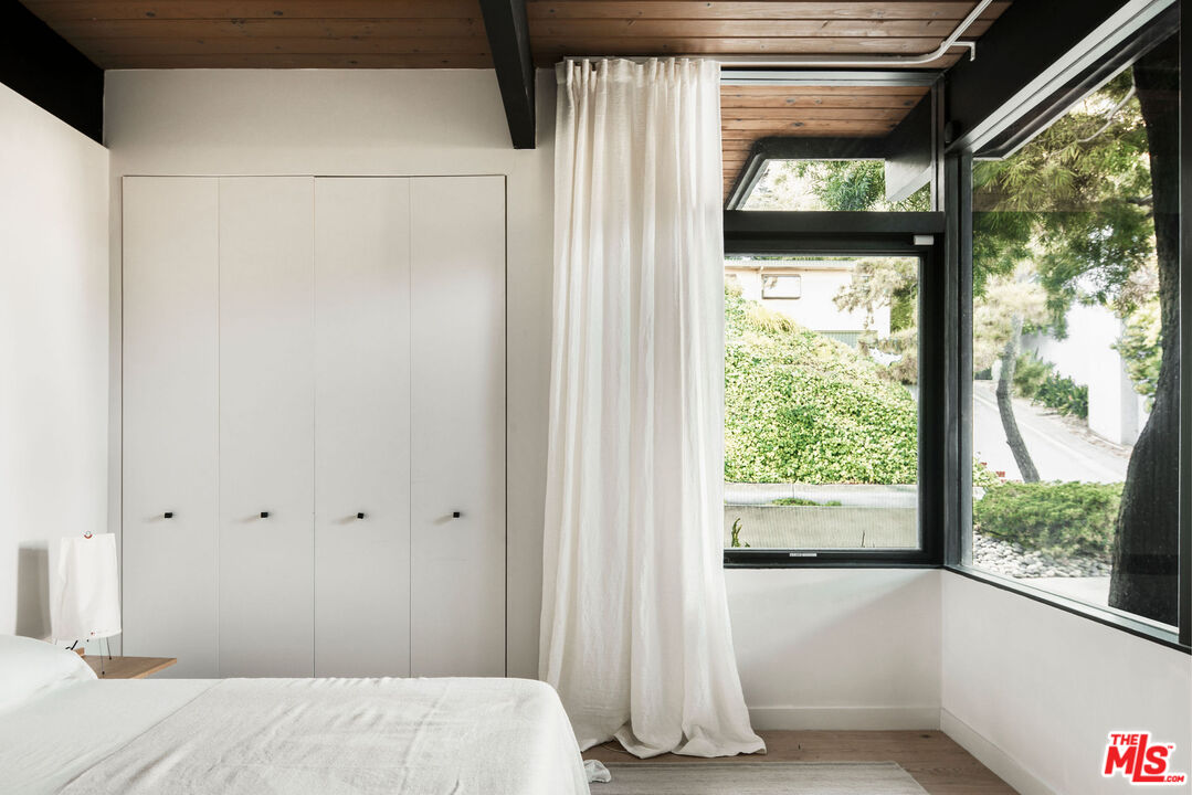 300 Anita Drive Pasadena, CA 91105 - Photo 13 of 26 a view of bedroom and window