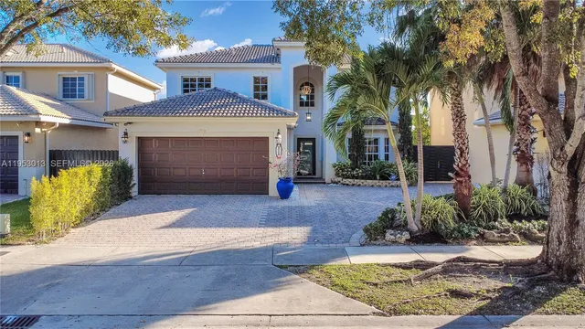 $745,000 | 9008 Southwest 211th Lane, Cutler Bay, FL 33189