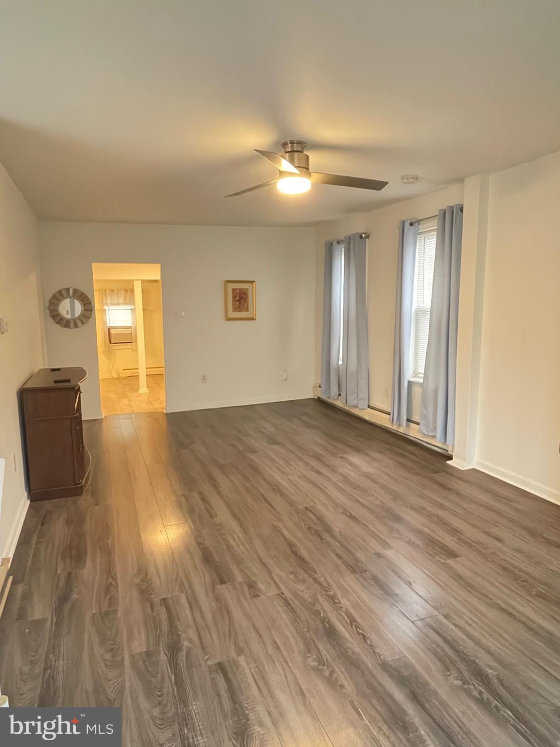 906 Ridgeway Street Gloucester City, NJ 08030 - Photo 5 of 24 Gallery Image 5
