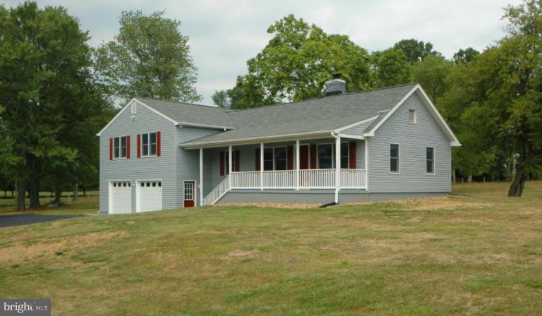 40264 Braddock Road Aldie, VA 20105 - Photo 1 of 19 RENOVATED 1925 COTTAGE
