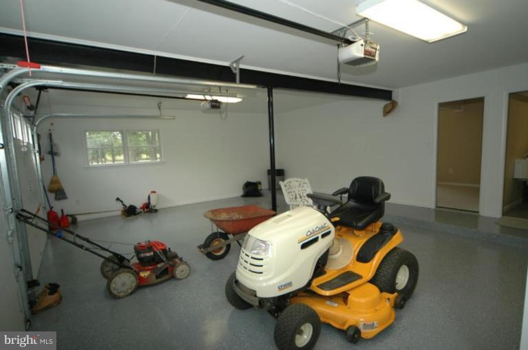40264 Braddock Road Aldie, VA 20105 - Photo 14 of 19 painted floor!