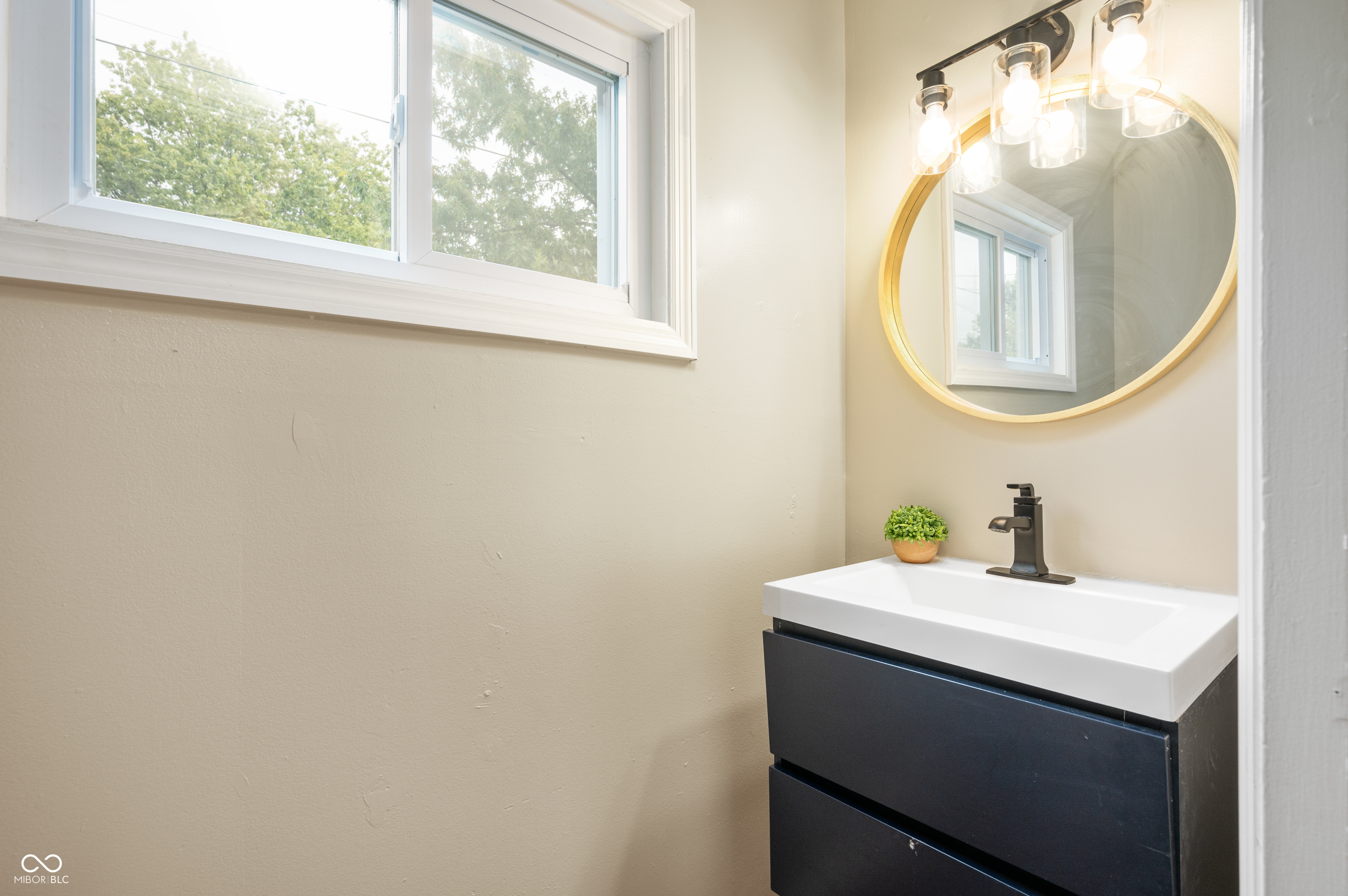 2536 East Thompson Road Indianapolis, IN 46227 - Photo 16 of 19 Gallery Image 16