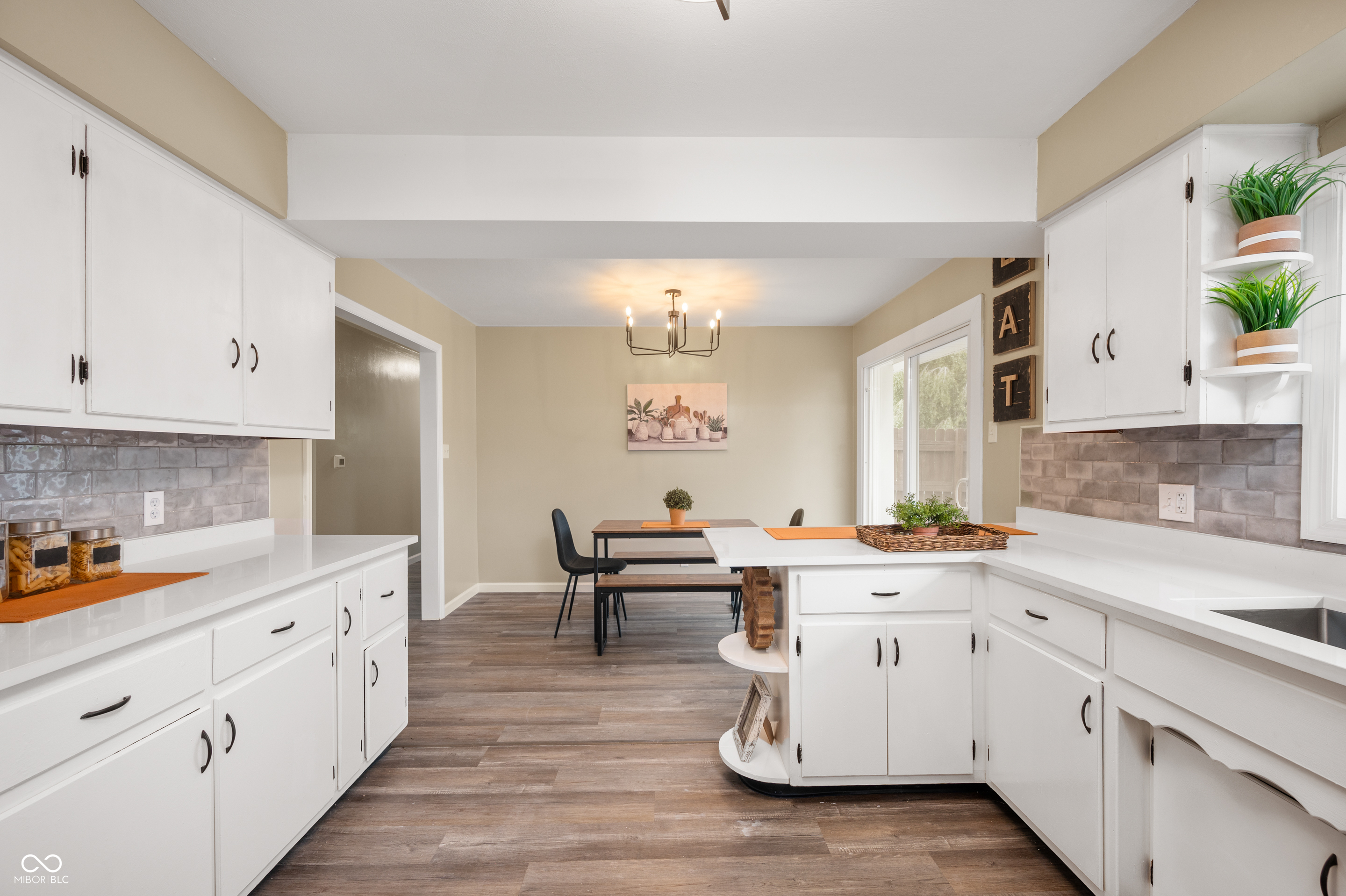2536 East Thompson Road Indianapolis, IN 46227 - Photo 9 of 19 Gallery Image 9