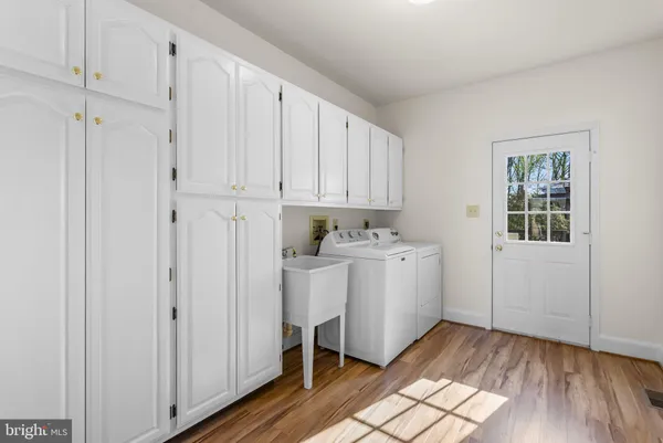 $1,299,000 | 18117 Hayloft Drive, Derwood, MD 20855