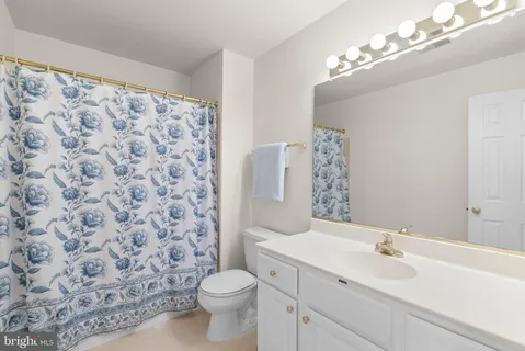$1,299,000 | 18117 Hayloft Drive, Derwood, MD 20855