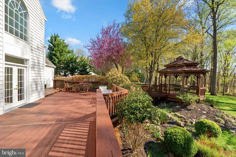 $1,299,000 | 18117 Hayloft Drive, Derwood, MD 20855