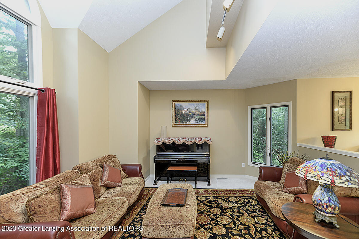 4335 Aztec Way Okemos, MI 48864 - Photo 8 of 41 08