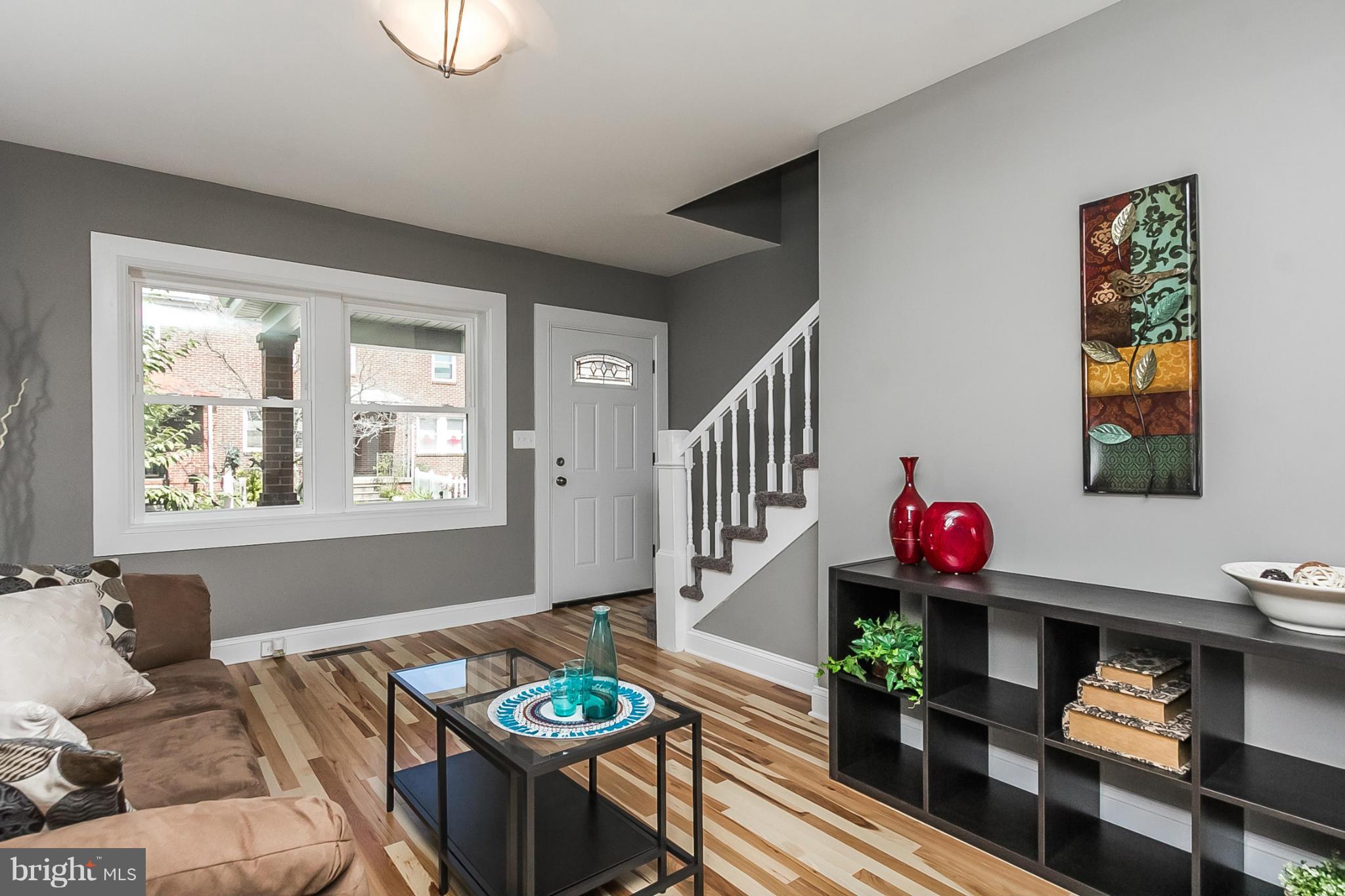 7037 Dunbar Road Baltimore, MD 21222 - Photo 3 of 29 Living Room