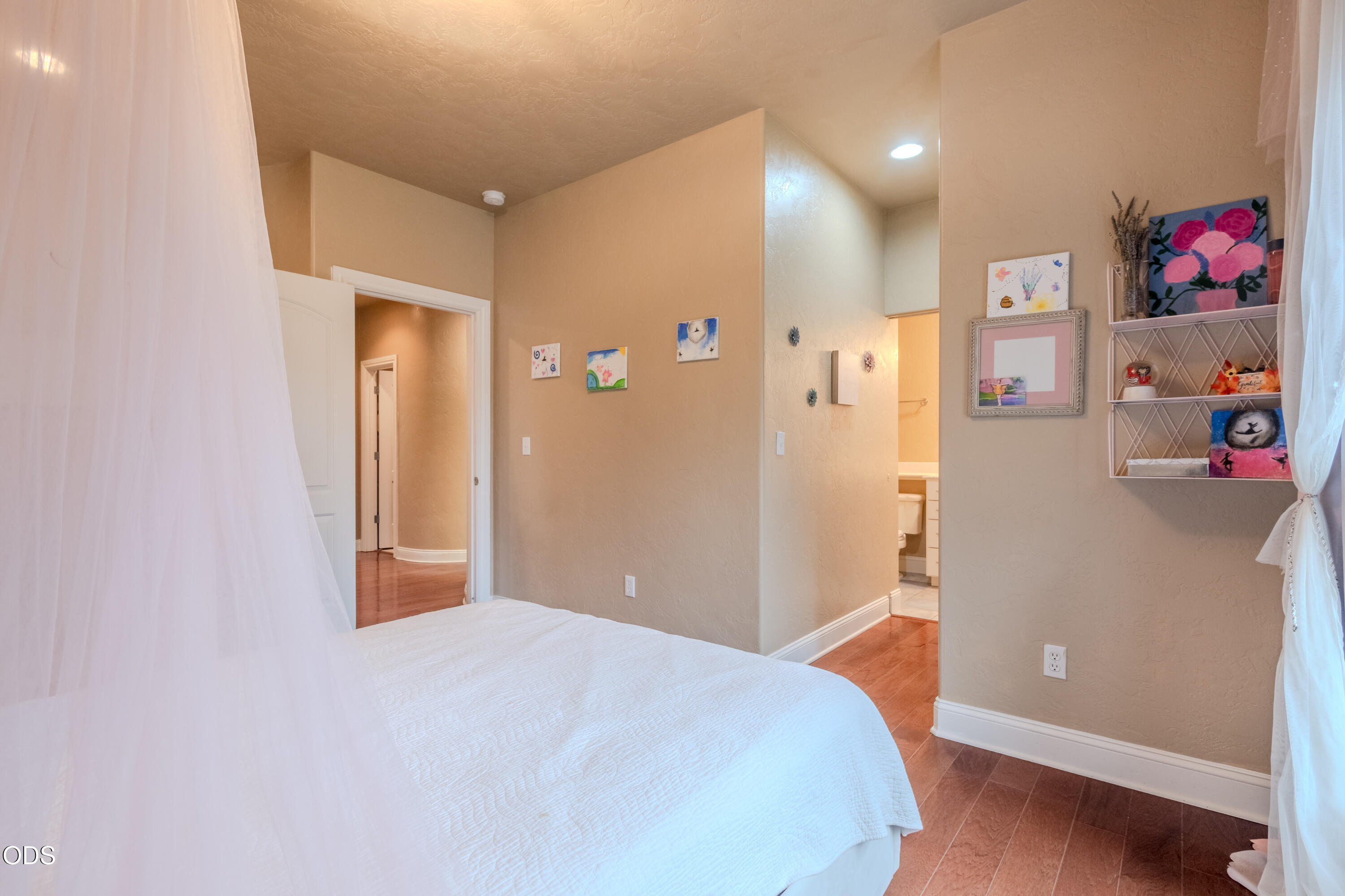 2401 Fox Run Medford, OR 97504 - Photo 37 of 57