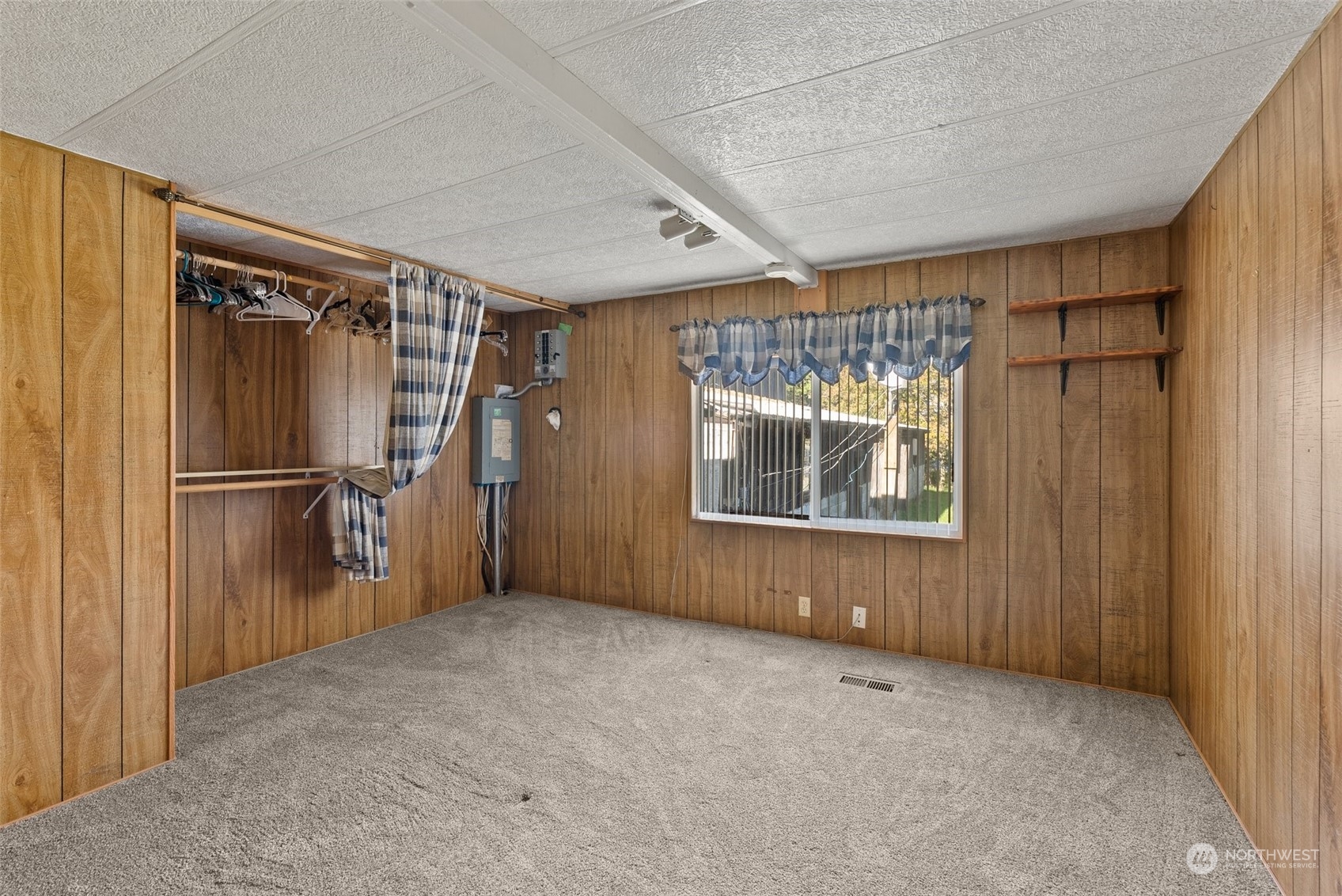 10529 Lundeen Road Southwest Rochester, WA 98579 - Photo 13 of 35
