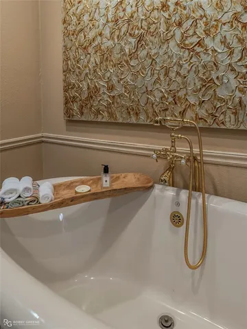 a close view of sink