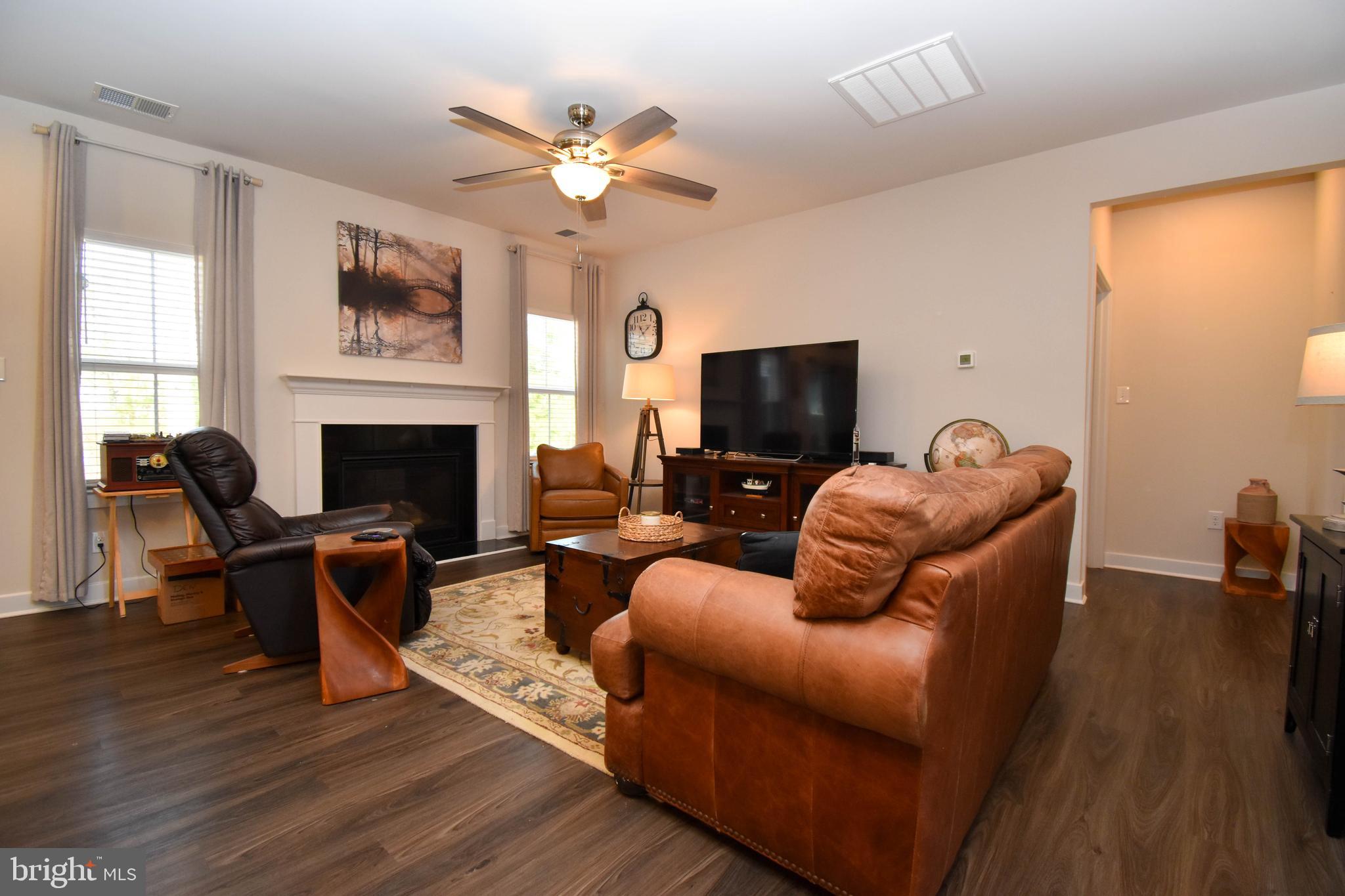 36611 Red Cedar Loop, Unit 19 Ocean View, DE 19970 - Photo 6 of 35 Living Room