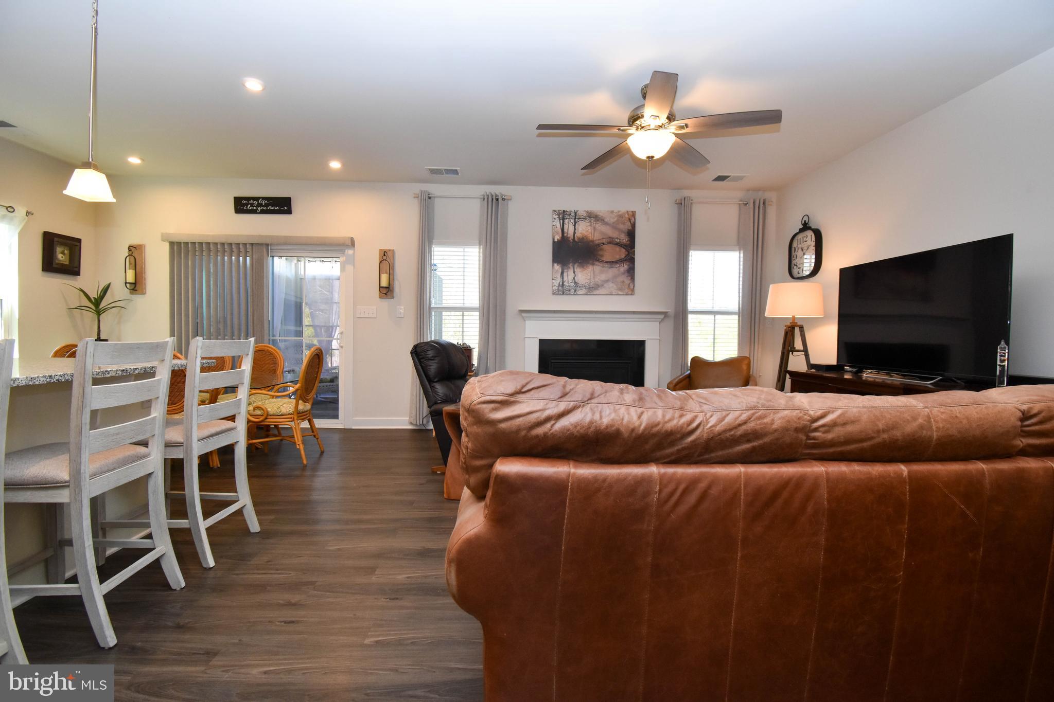 36611 Red Cedar Loop, Unit 19 Ocean View, DE 19970 - Photo 7 of 35 Living Room