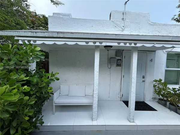 $2,100 | 551 Northwest 41st Street, Unit 4, Miami, FL 33127