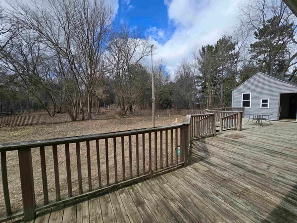 $330,000 | N3379 County Rd V, Hancock, WI 54943